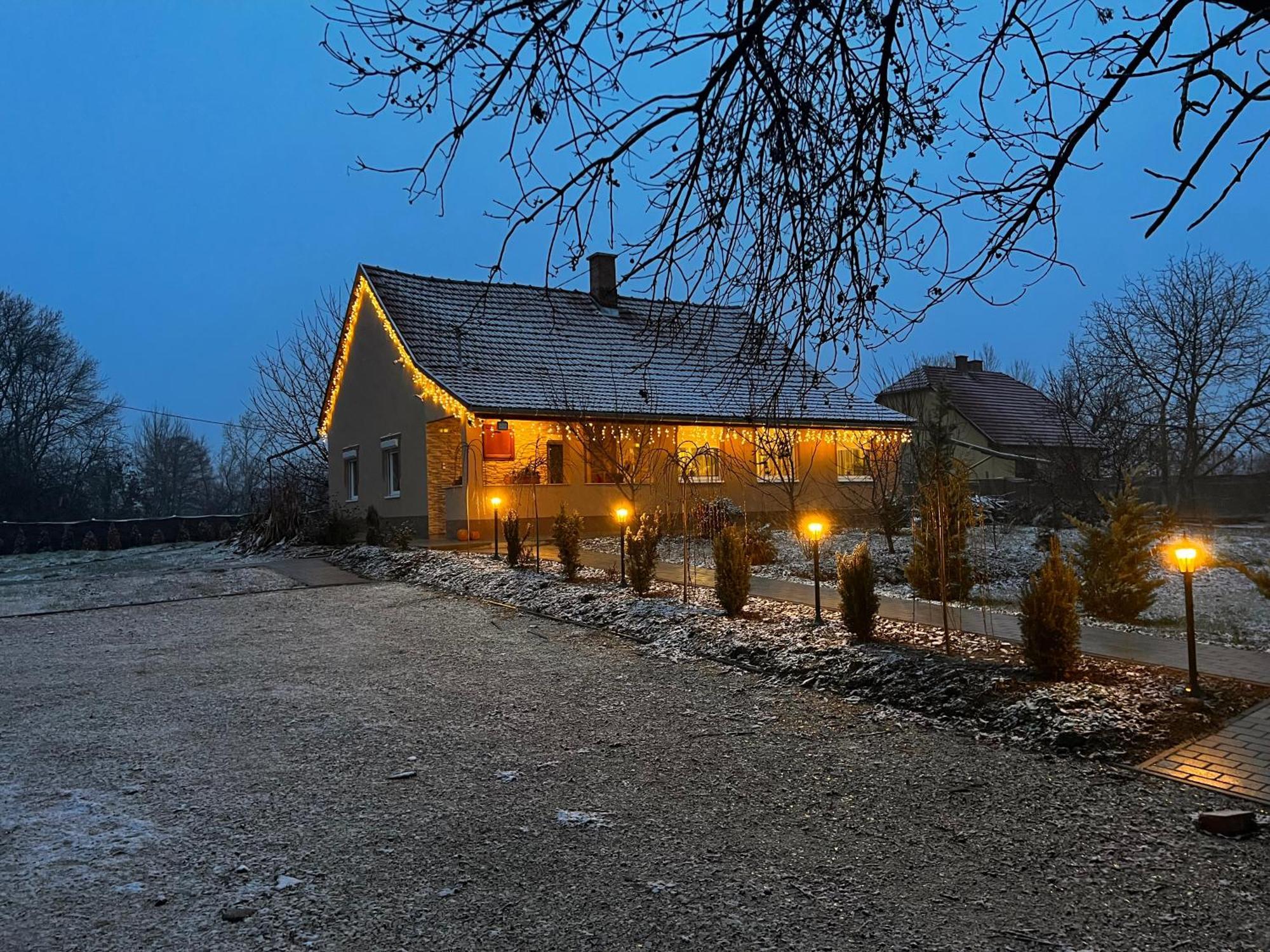 Arany Vendeghaz Szarvas Exterior foto